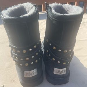 Ugh Boots Size 6